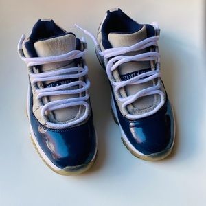 Jordan low 11